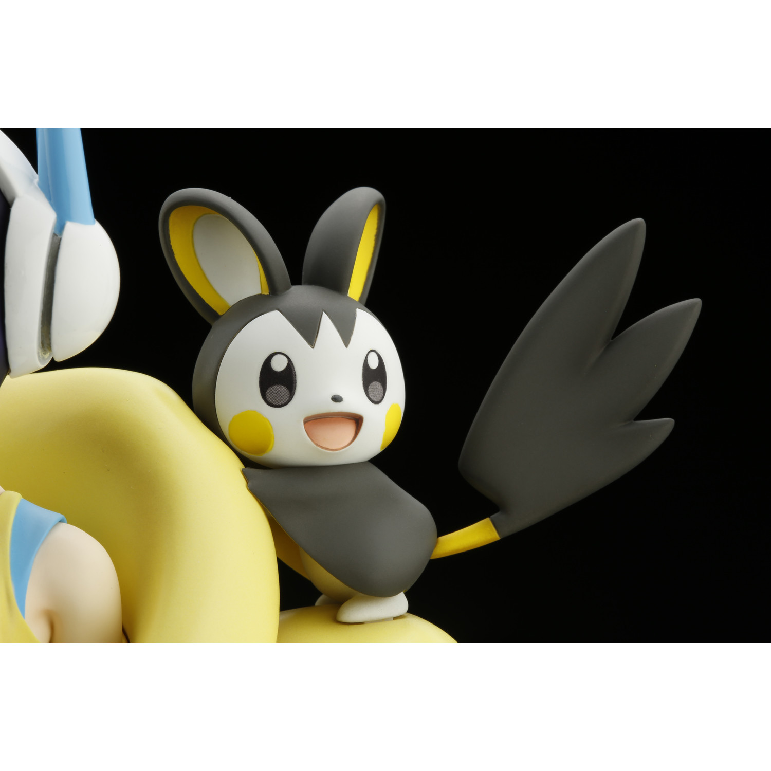 Pokémon Center - Emonga - Kamitsure
