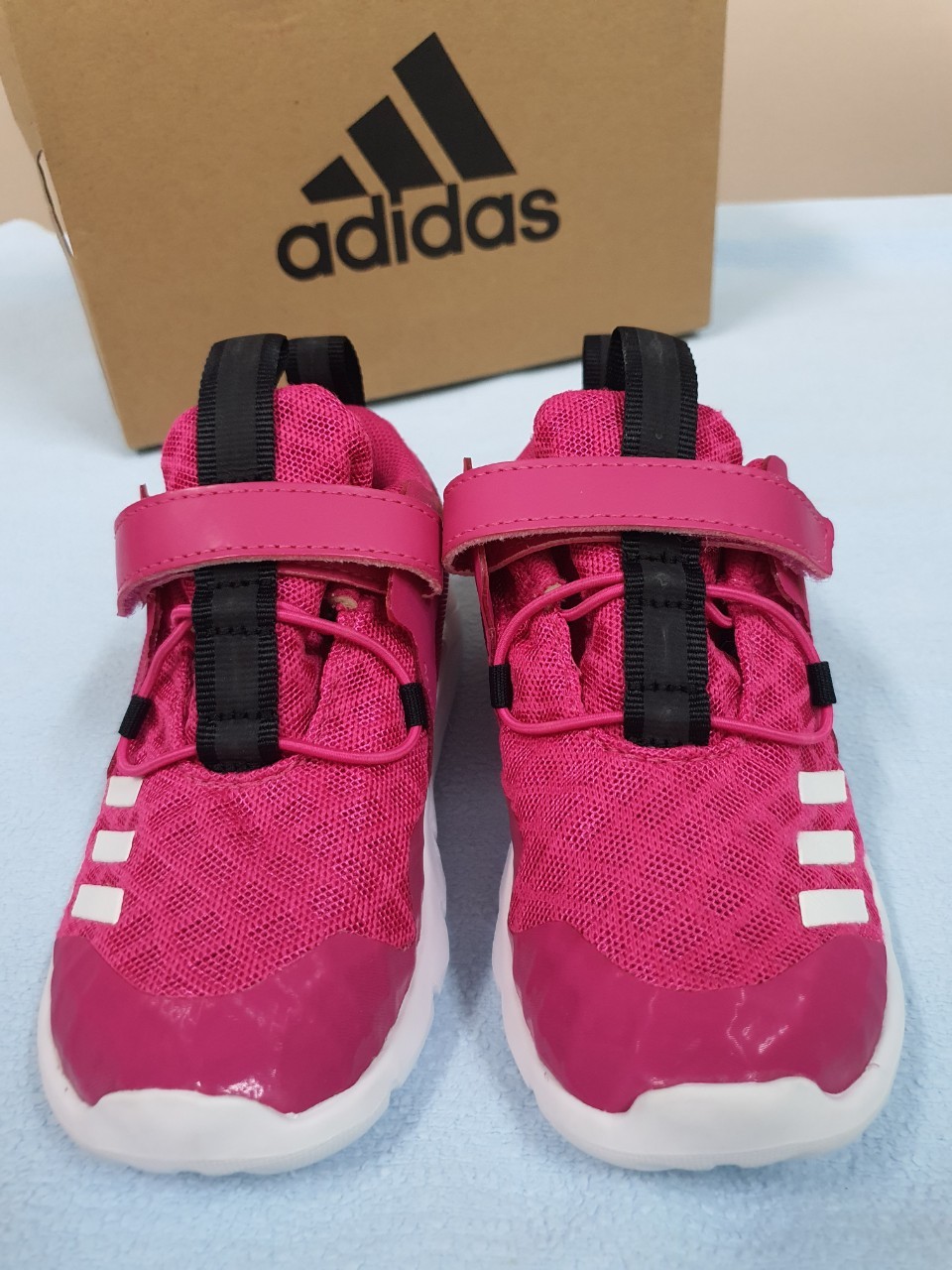 รองเท้าเด็ก Adidas ไซส์ 15 cm. Training Kids เบอร์ 8 มือสองเหมือนใหม่ ไม่มีตำหนิ