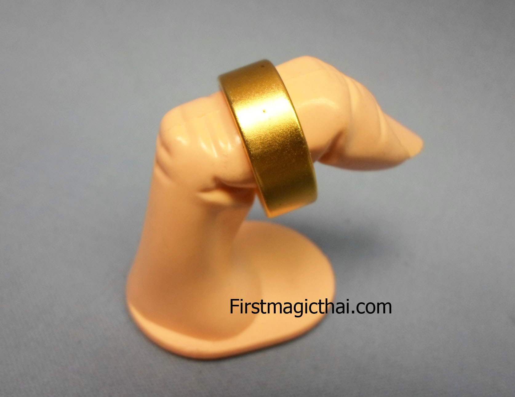 แหวนแม่เหล็ก สีทอง Size L 28มม.