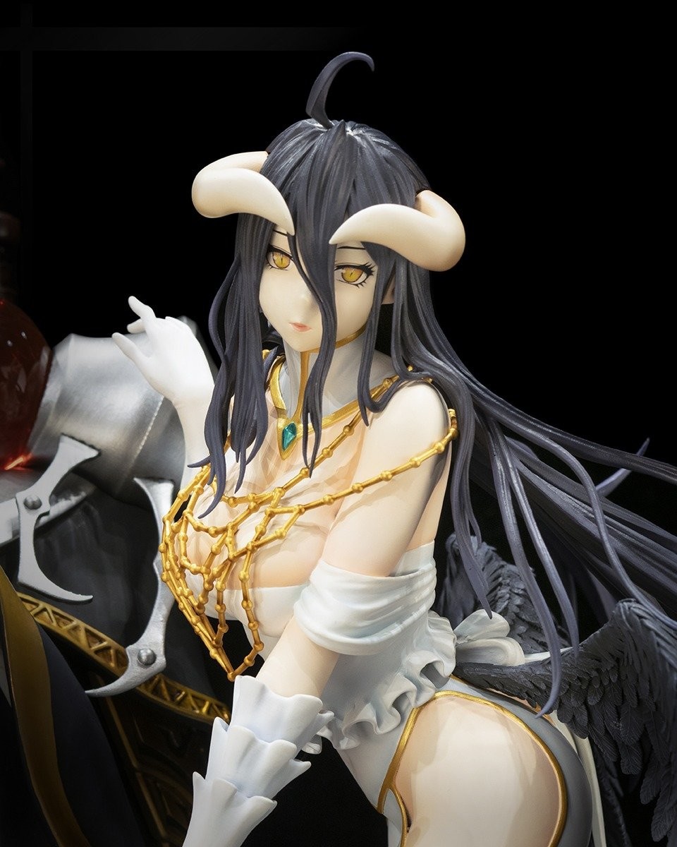 Ainz Ooal Gown & Albedo