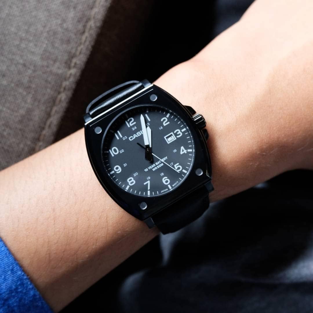 นาฬิกาผู้ชาย Casio รุ่น MTP-E715L-1AV คาสิโอ