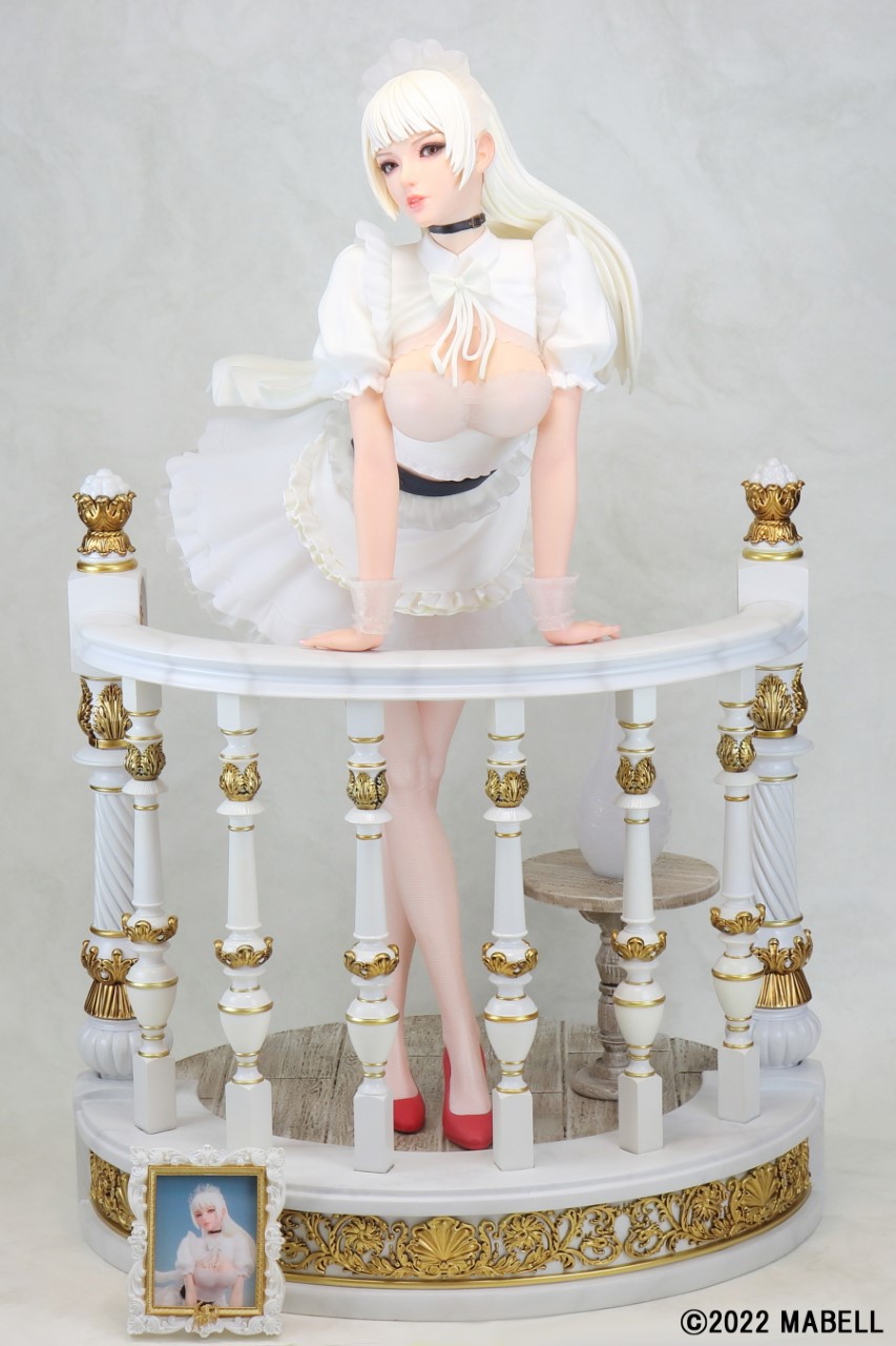 HOLIDAY MAID MONICA TESIA Lily style