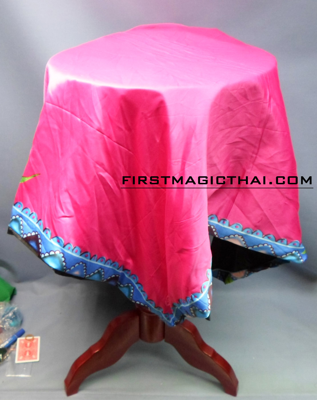 โต๊ะลอย หน้ากลม สีทองแดง / Floating Table