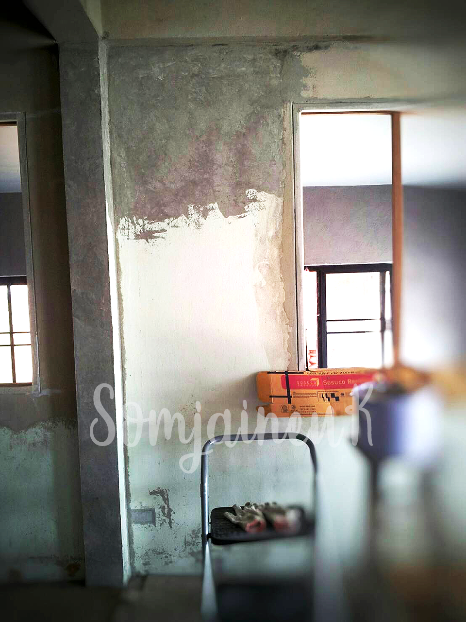 ฉาบผนังปูนลอฟท์บ้านเดี่ยว ซุ้มหน้าบ้าน ห้องรับแขก โถงบันได พื้นที่รวม 60 ตร.ม. @บ้านเดี่ยวคุณาลัย บางขุนเทียน