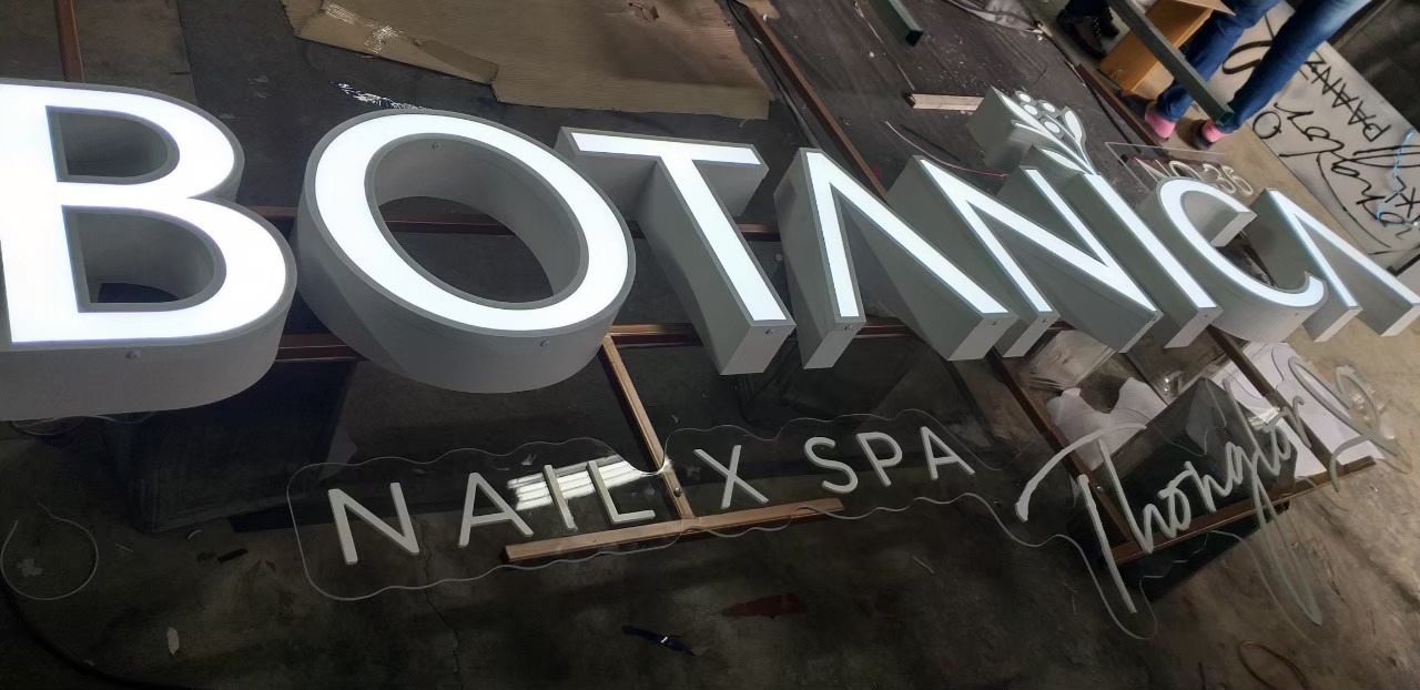 งานป้ายกล่องไฟ