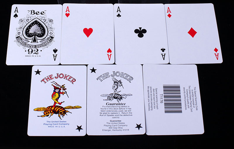 Bee No.92 Premium Club Special Playing Cards (สีแดง/Red)