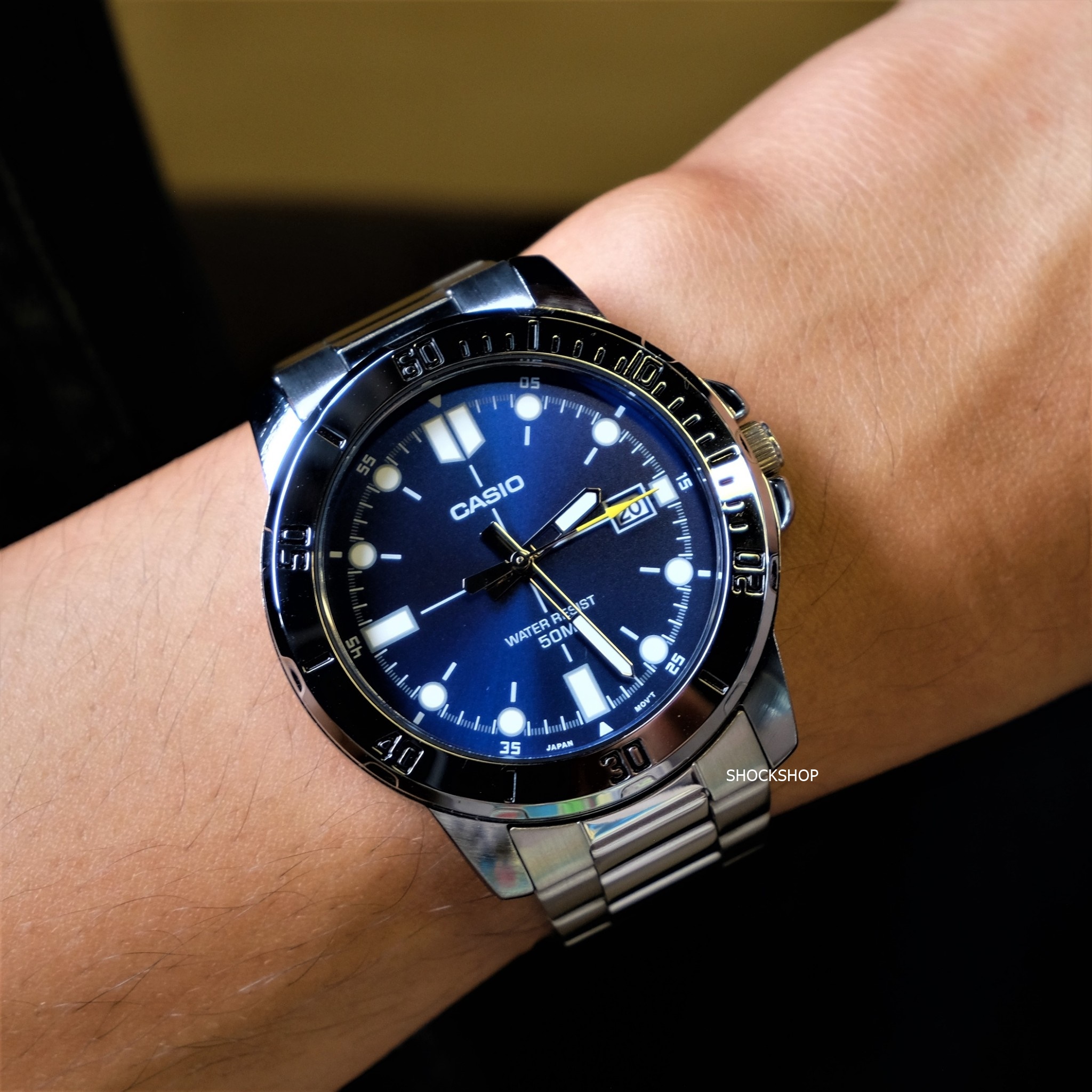 นาฬิกาผู้ชาย Casio รุ่น MTP-VD01D-2E คาสิโอ