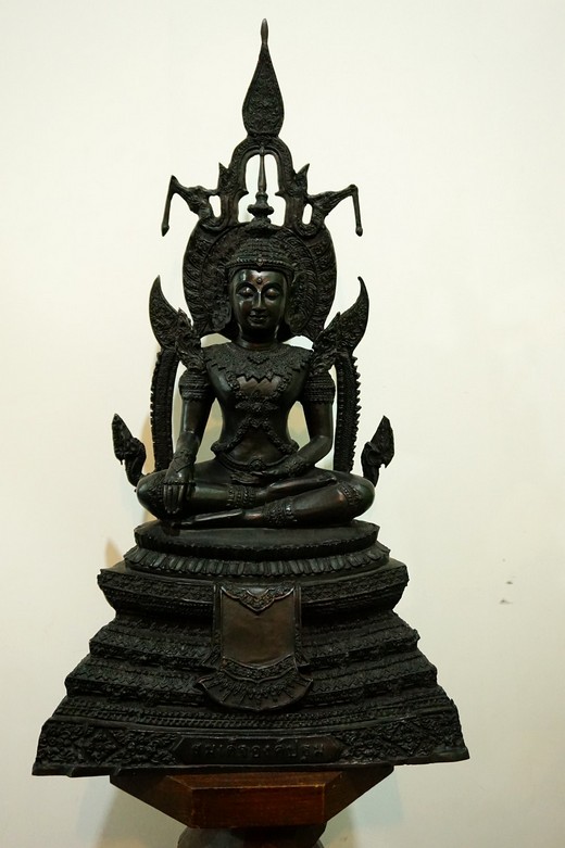 สมเด็จองค์พระปฐม รมดำ หน้าตัก 9 นิ้ว