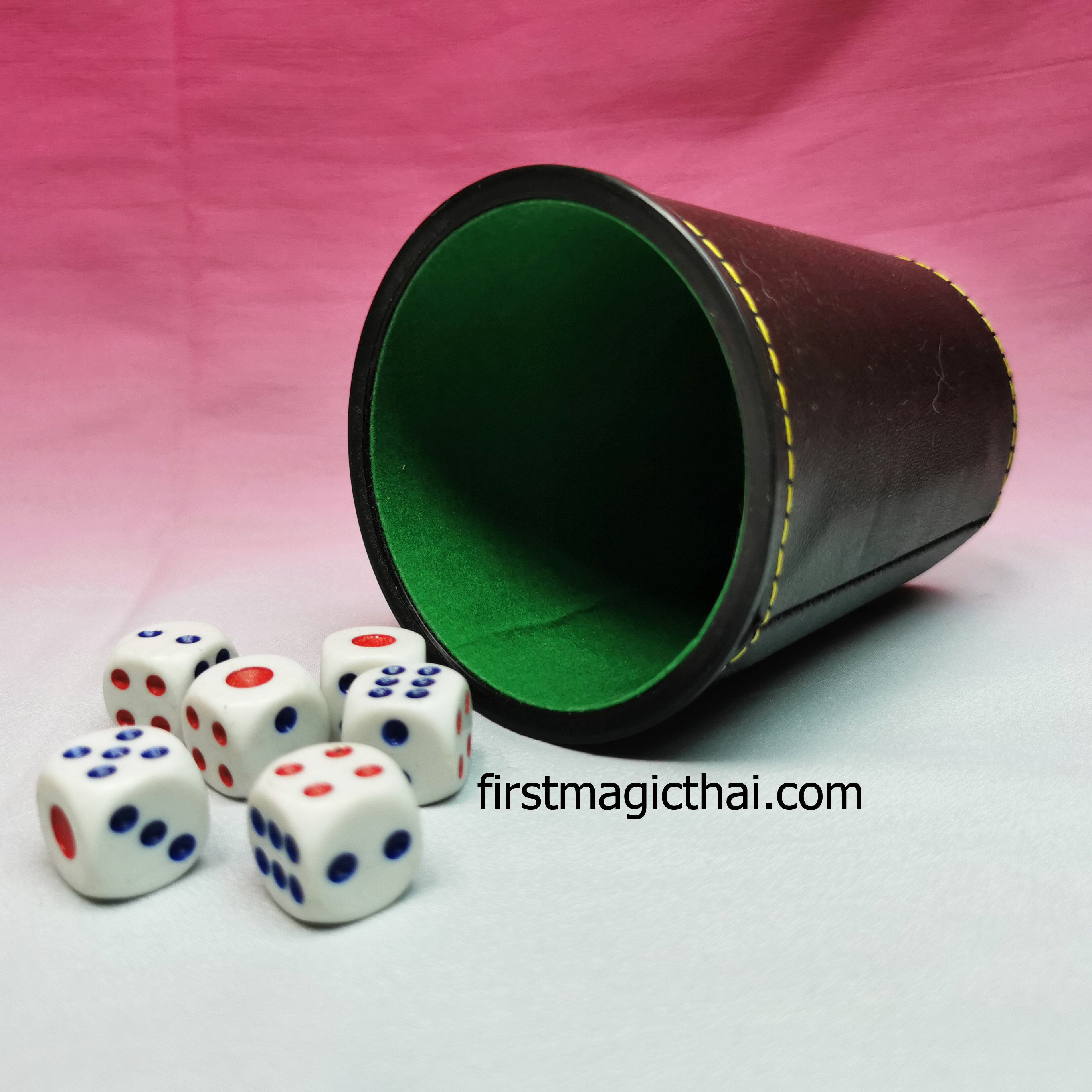 ถ้วยเล่นลูกเต๋า รุ่น กำมะหยี่เขียว ปลายเล็ก