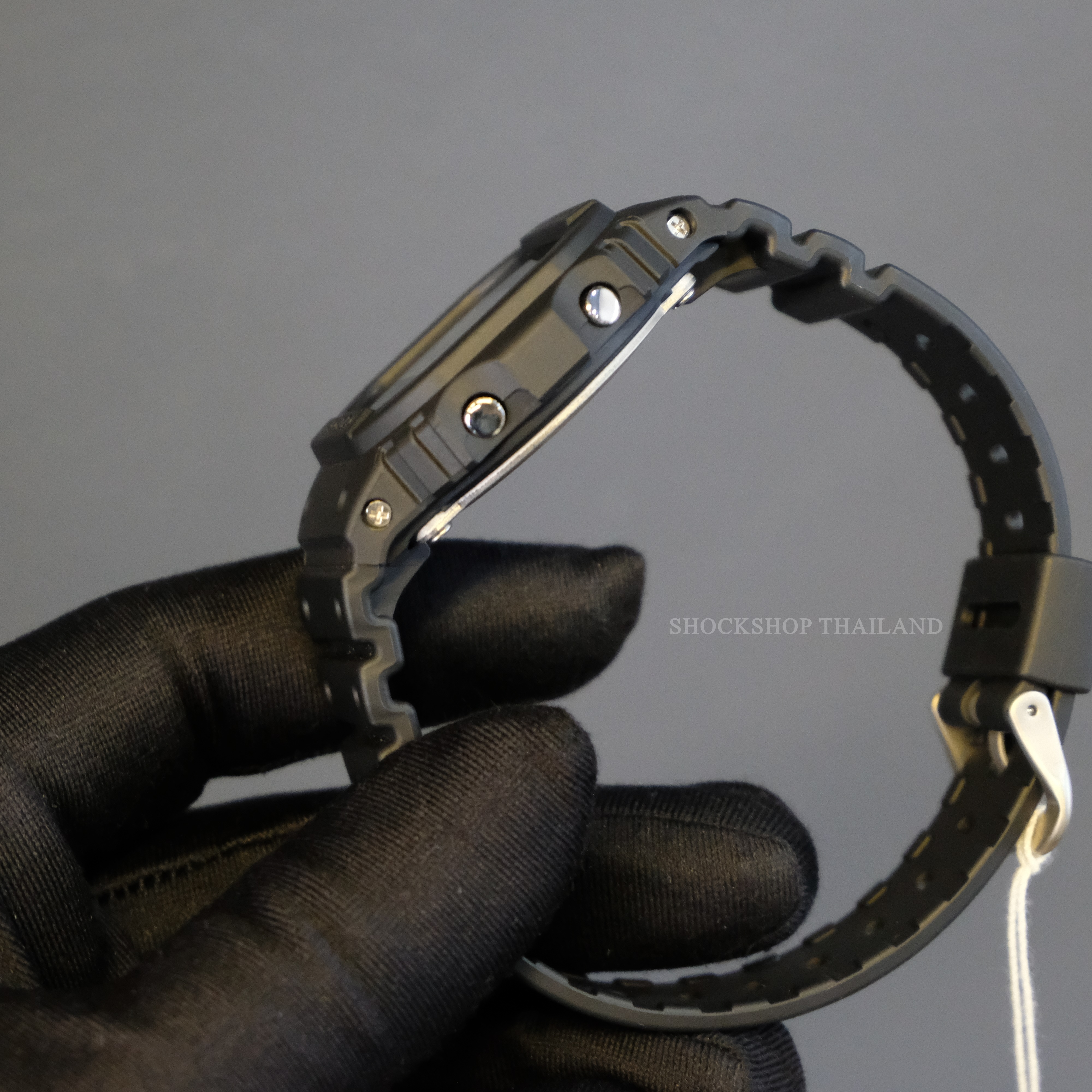 นาฬิกาผู้ชาย CASIO G-SHOCK รุ่น DW-5600UBB-1 ซีรีส์ 5600 จีช็อค