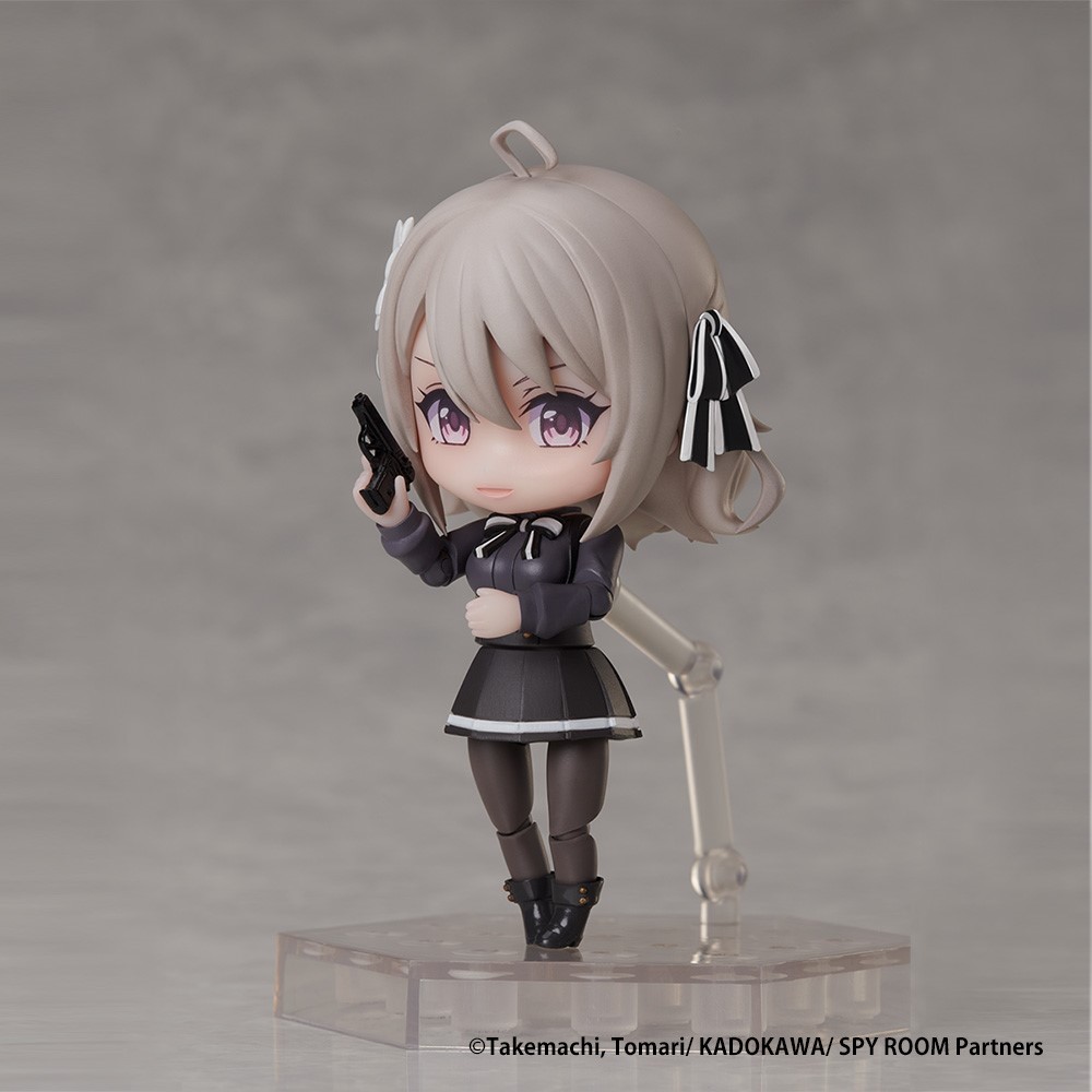 DFORM+ SPY ROOM Lily