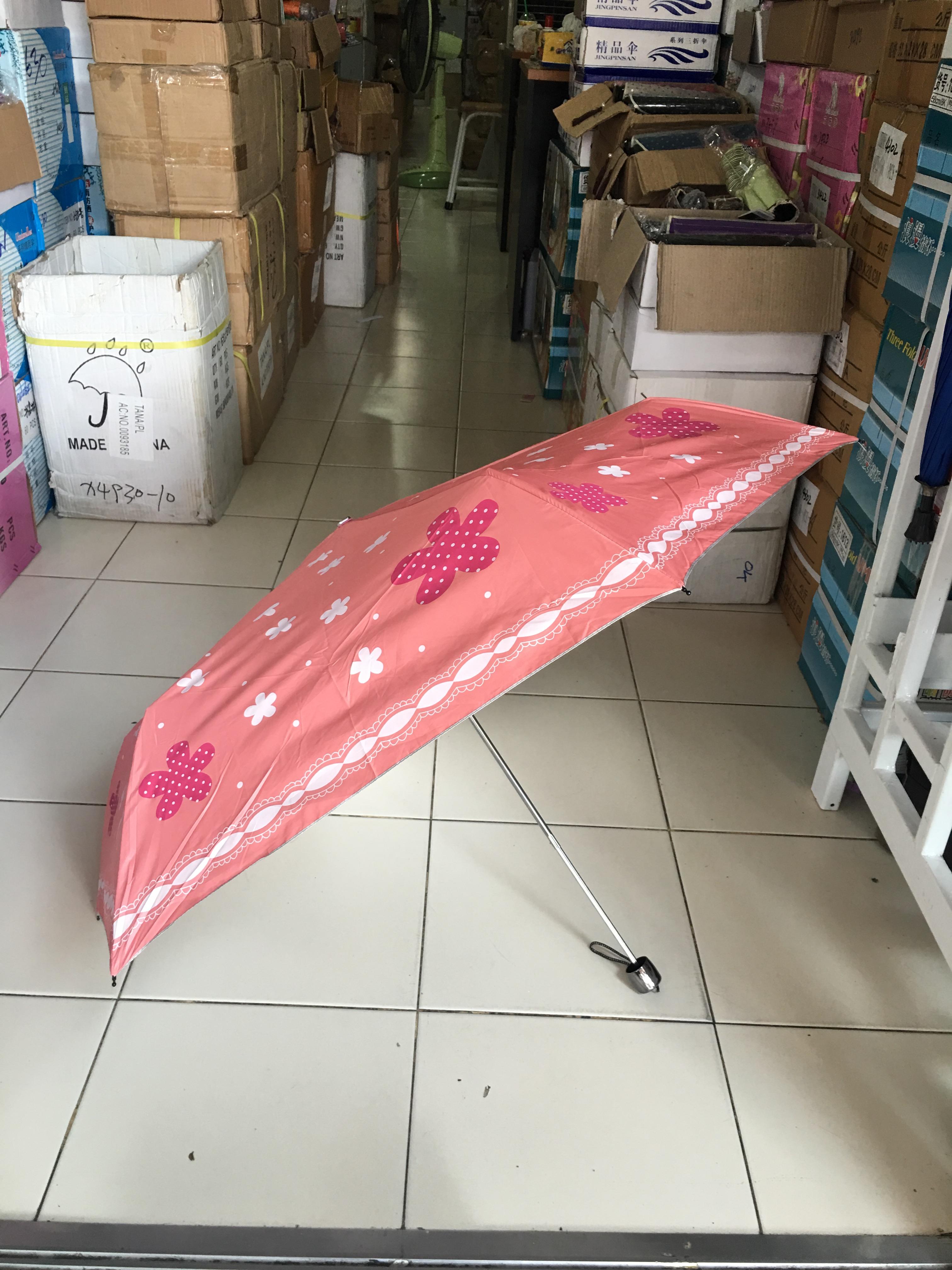 ร่มพับ3ตอนดินสอ ยูวีสีเงิน รหัส ลายดอกไม้