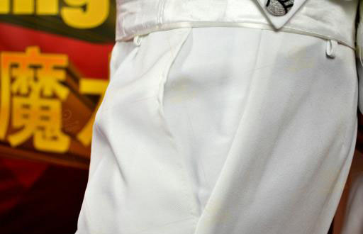 ชุดนักมายากล สีขาว / White Tailed Coat