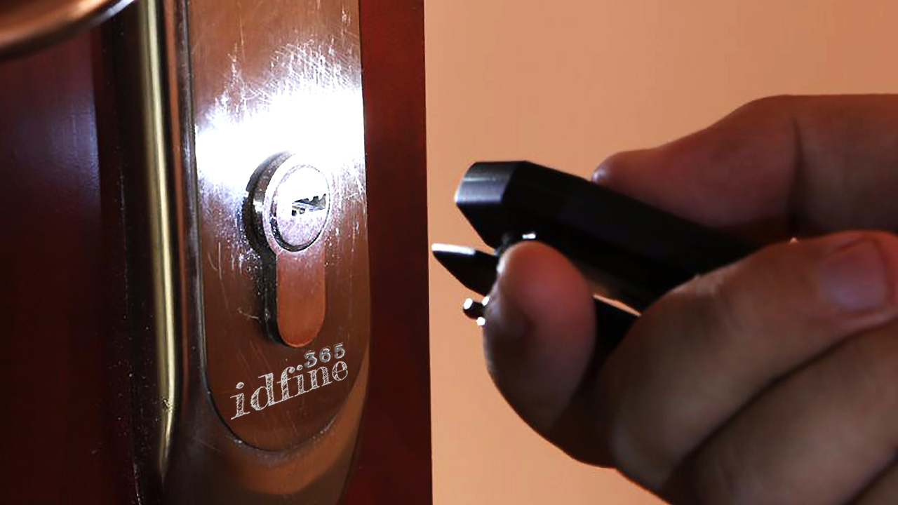 All In One ที่เก็บกุญแจอัจฉริยะ พร้อมเครื่องมือเอนกประสงค์และไฟ LED สำหรับในที่มืด ส่งฟรีลงทะเบียน