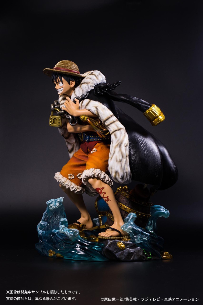 Monkey D. Luffy One Piece Log Collection Statue