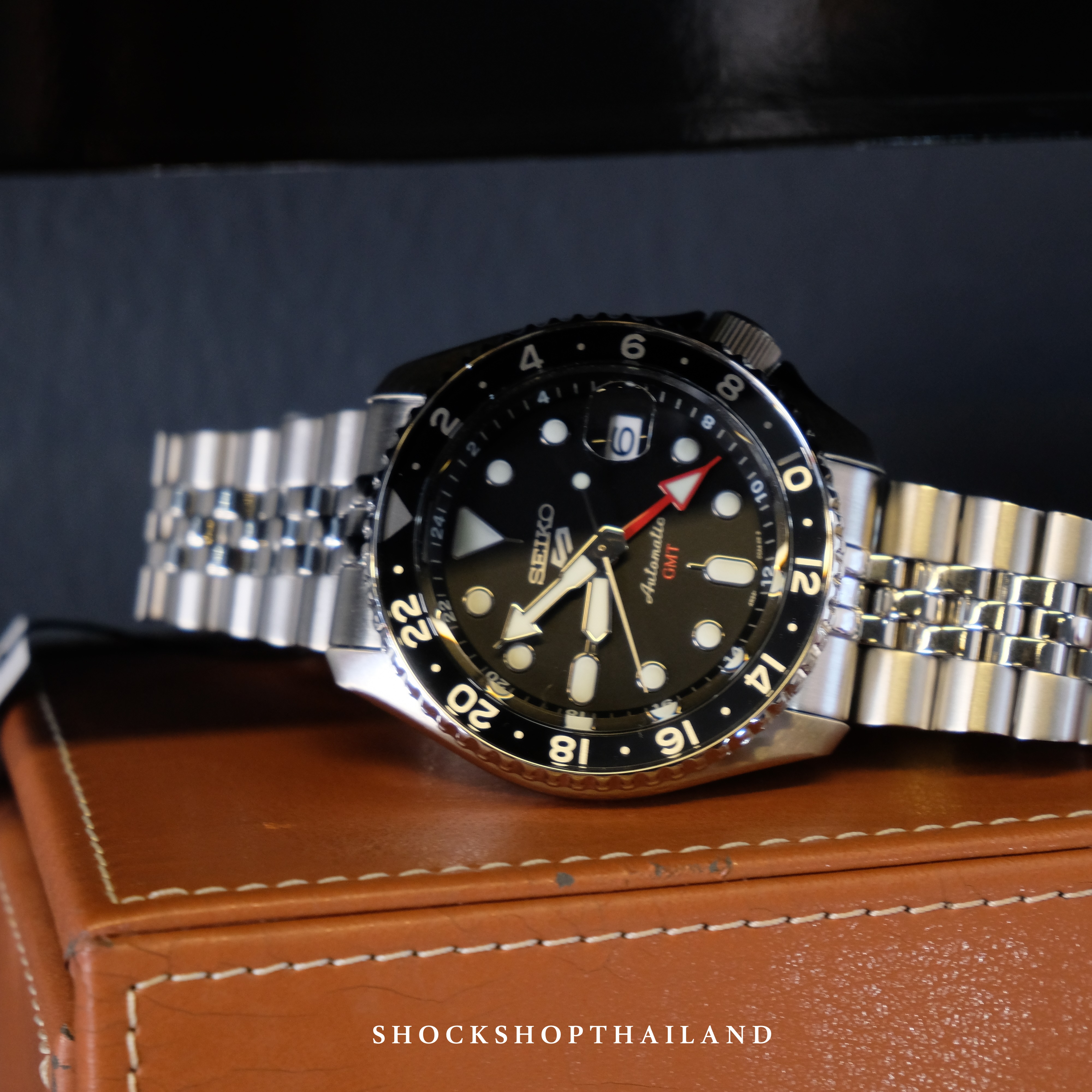 นาฬิกาผู้ชาย SEIKO 5 SPORTS AUTOMATIC G.M.T รุ่น SSK001K ไซโก