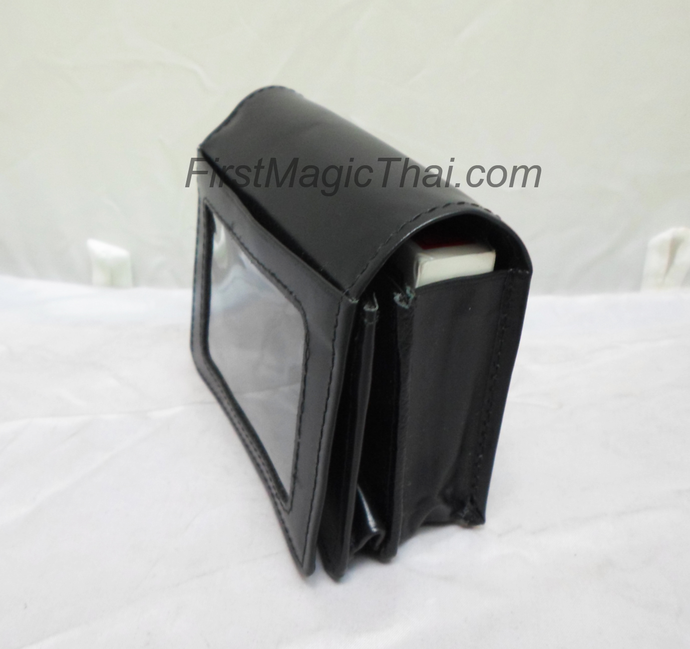 กระเป๋าหนังสำหรับเก็บไพ่