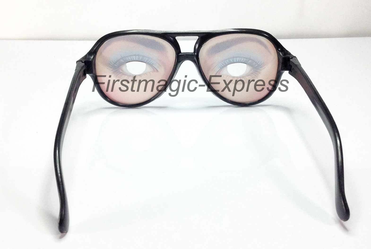 แว่นตายิ้ม