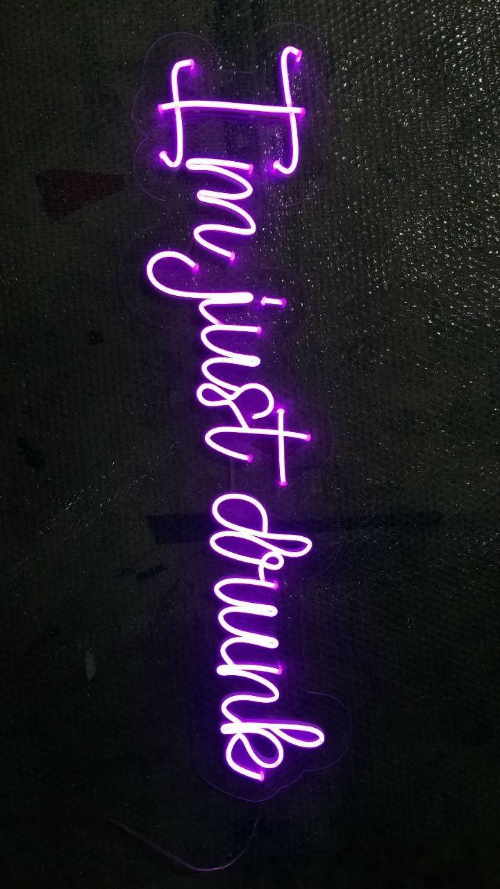 ป้ายนีออน LED - แสงสีม่วงI'm just dawnle At the Keuin Bar อะคริลิคใสรองหลัง