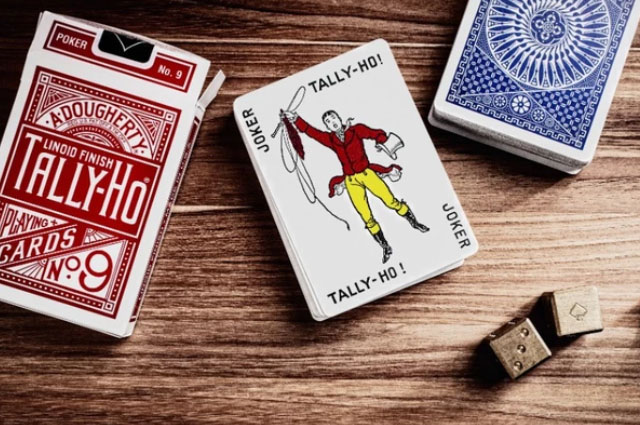 Tally-Ho Circle Back Playing Cards (Red)