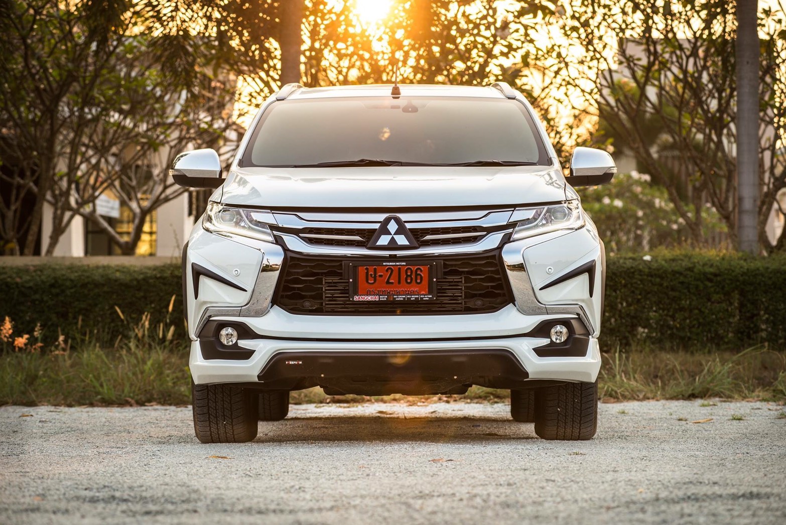 ชุดแต่ง Mitsubishi Pajero Sport 2015 รุ่น FJ1