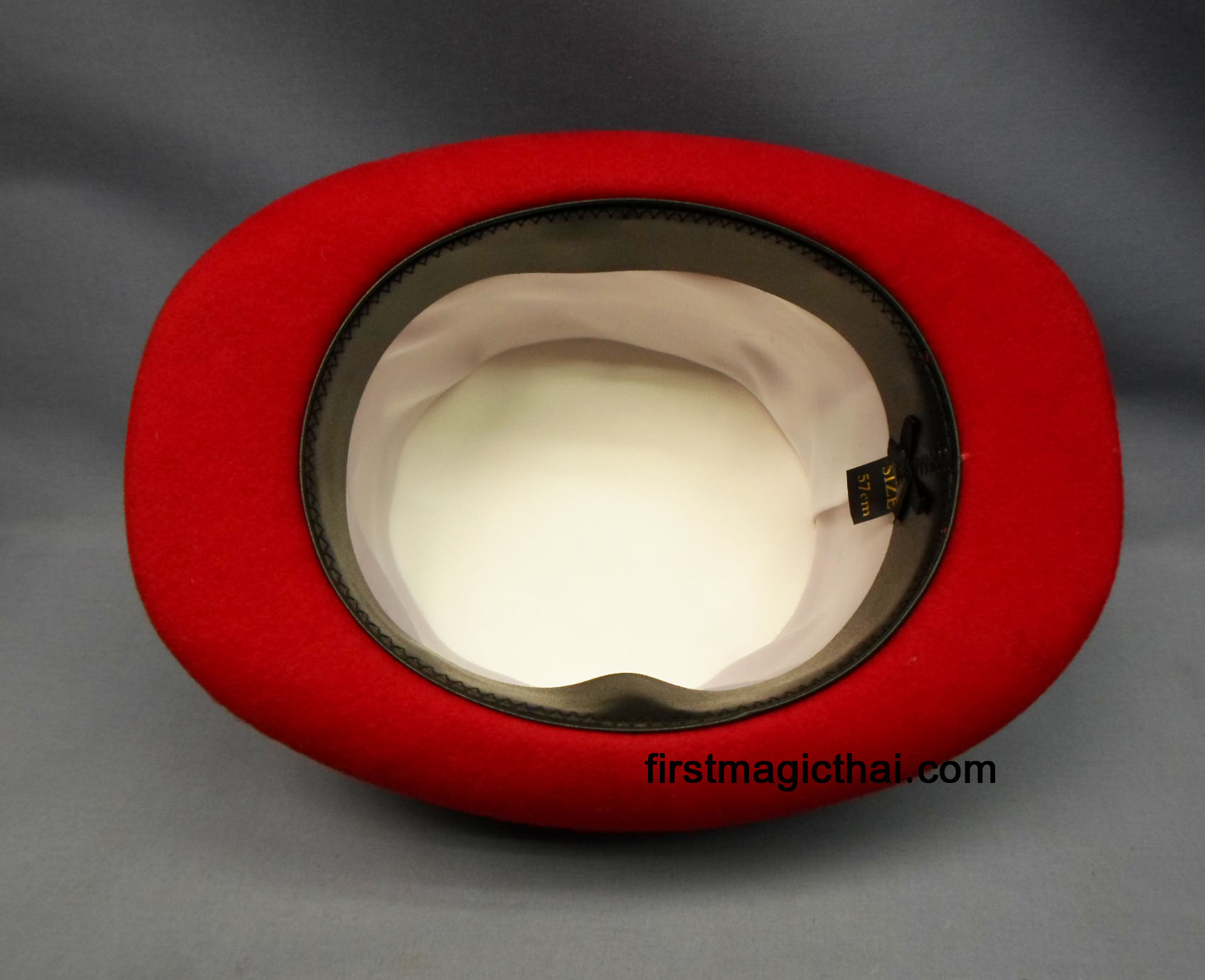 หมวก Top Hap สีแดง ทรงสูง