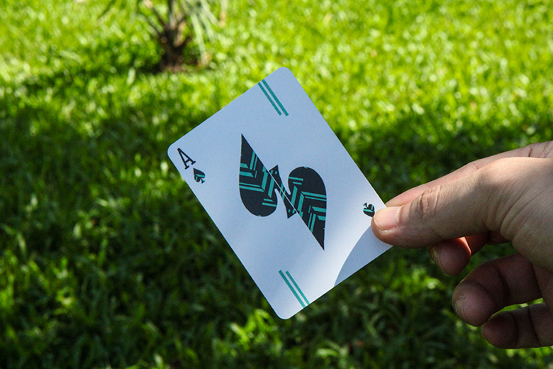 Di Playing Cards (Cardistry)
