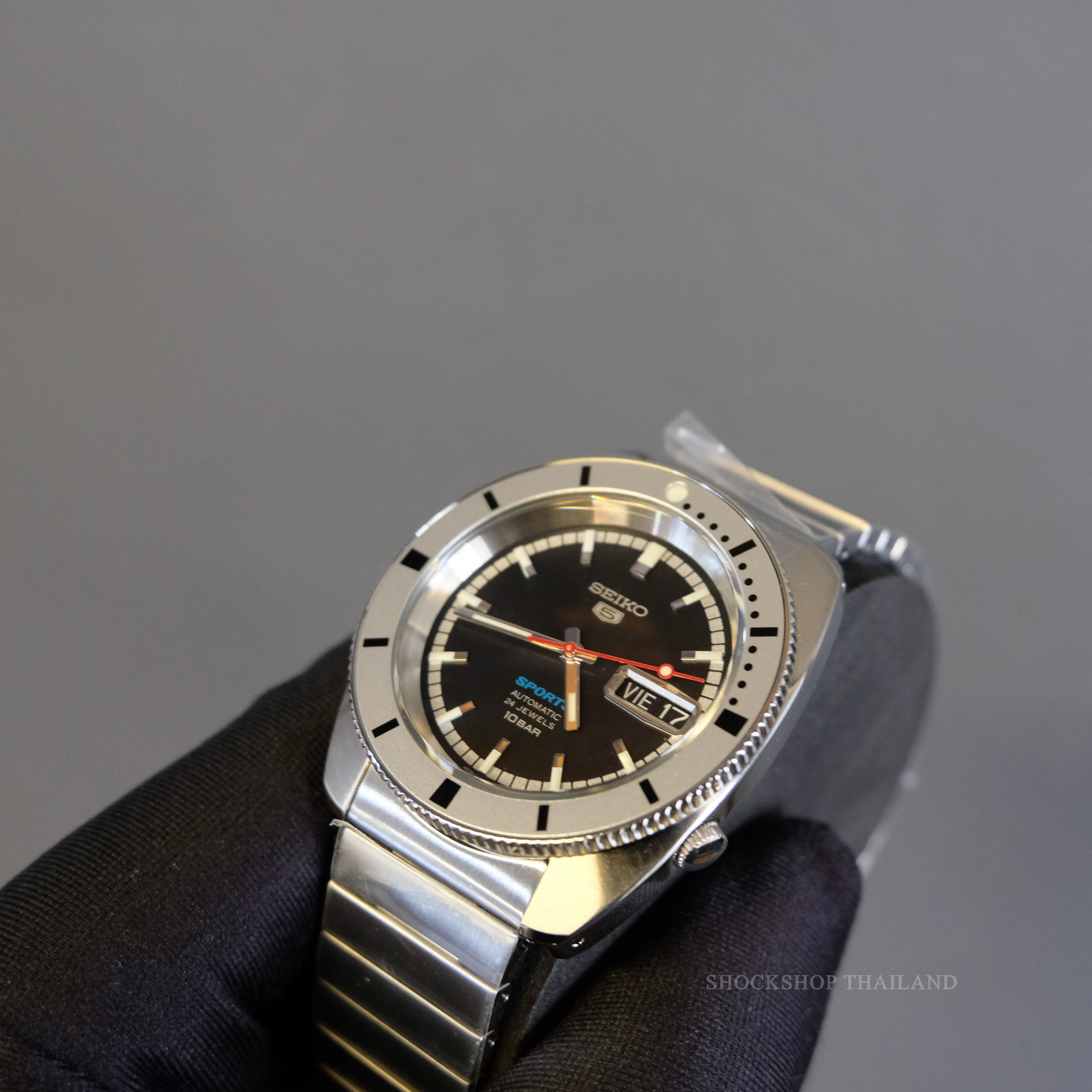 นาฬิกาผู้ชาย SEIKO 5 Sports ‘Ash Blue’ 1968 Limited Edition รุ่น SRPL05K ไซโก