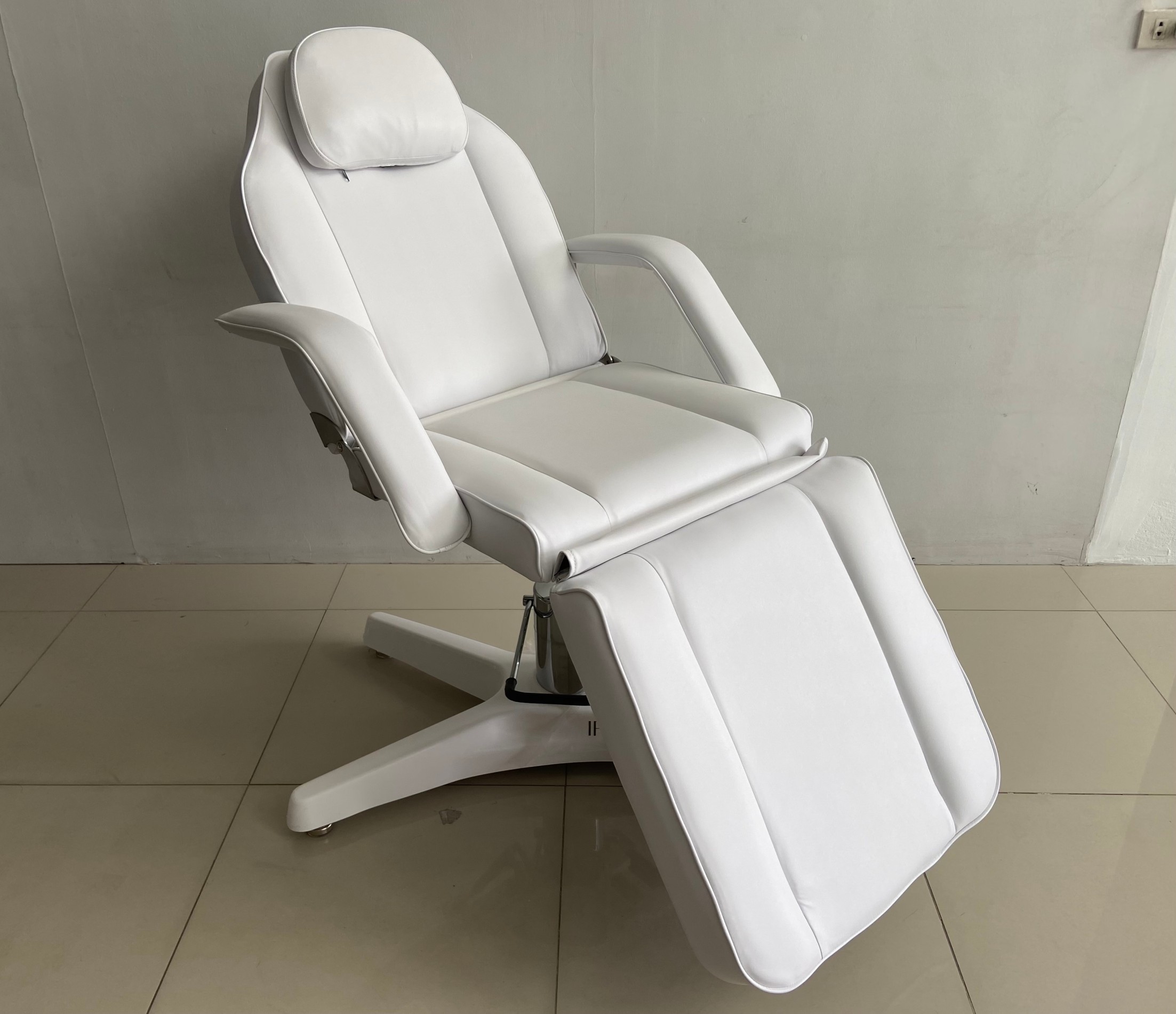 เตียงทรีทเมนท์ เตียงสักคิ้ว เตียงต่อขนตา ปรับความสูงได้ ระบบไฮดรอลิก