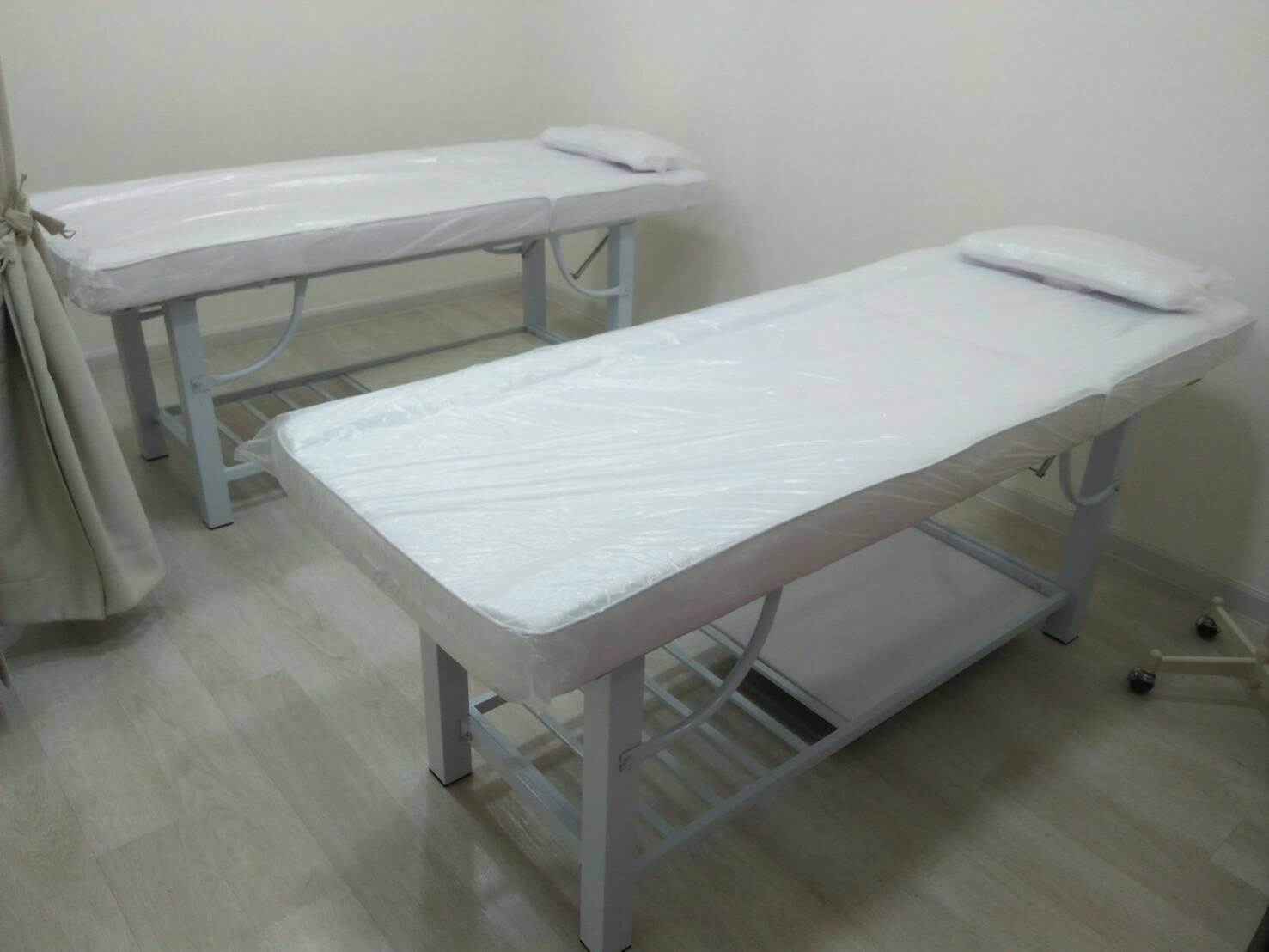 เตียงทำทรีทเม้นท์ รุ่น B003 นวดตัว แว๊กซ์ขน นวดหน้า สักคิ้ว ต่อขนตา