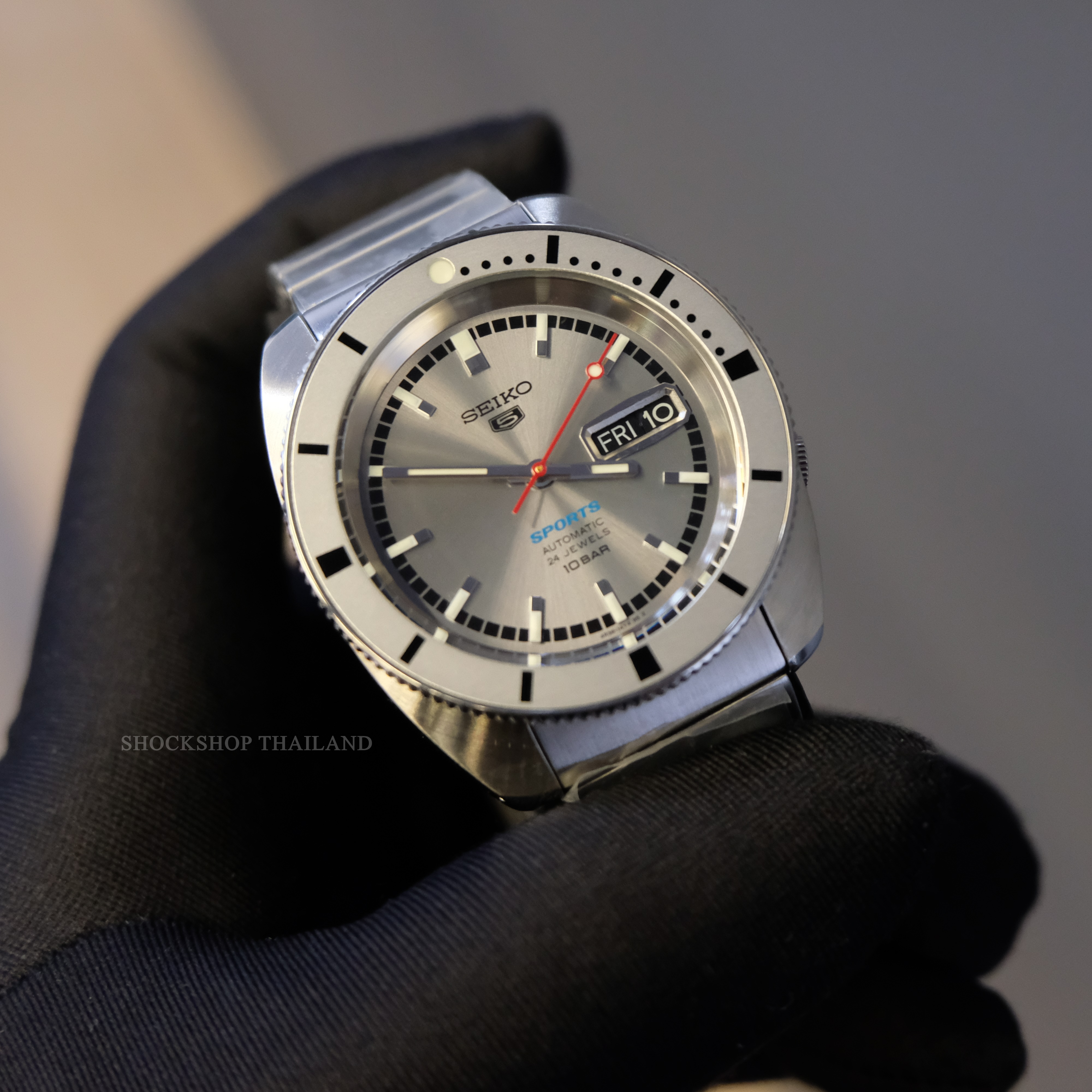 นาฬิกาผู้ชาย SEIKO 5 Sports ‘Ash Blue’ 1968 Limited Edition รุ่น SRPL03K ไซโก