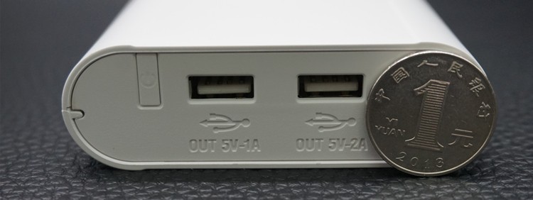 เพาเวอร์แบงค์ 18650 เครื่องชาร์จถ่าน 18650 Tomo M4 จอ LCD Power Bank & Charger 18650