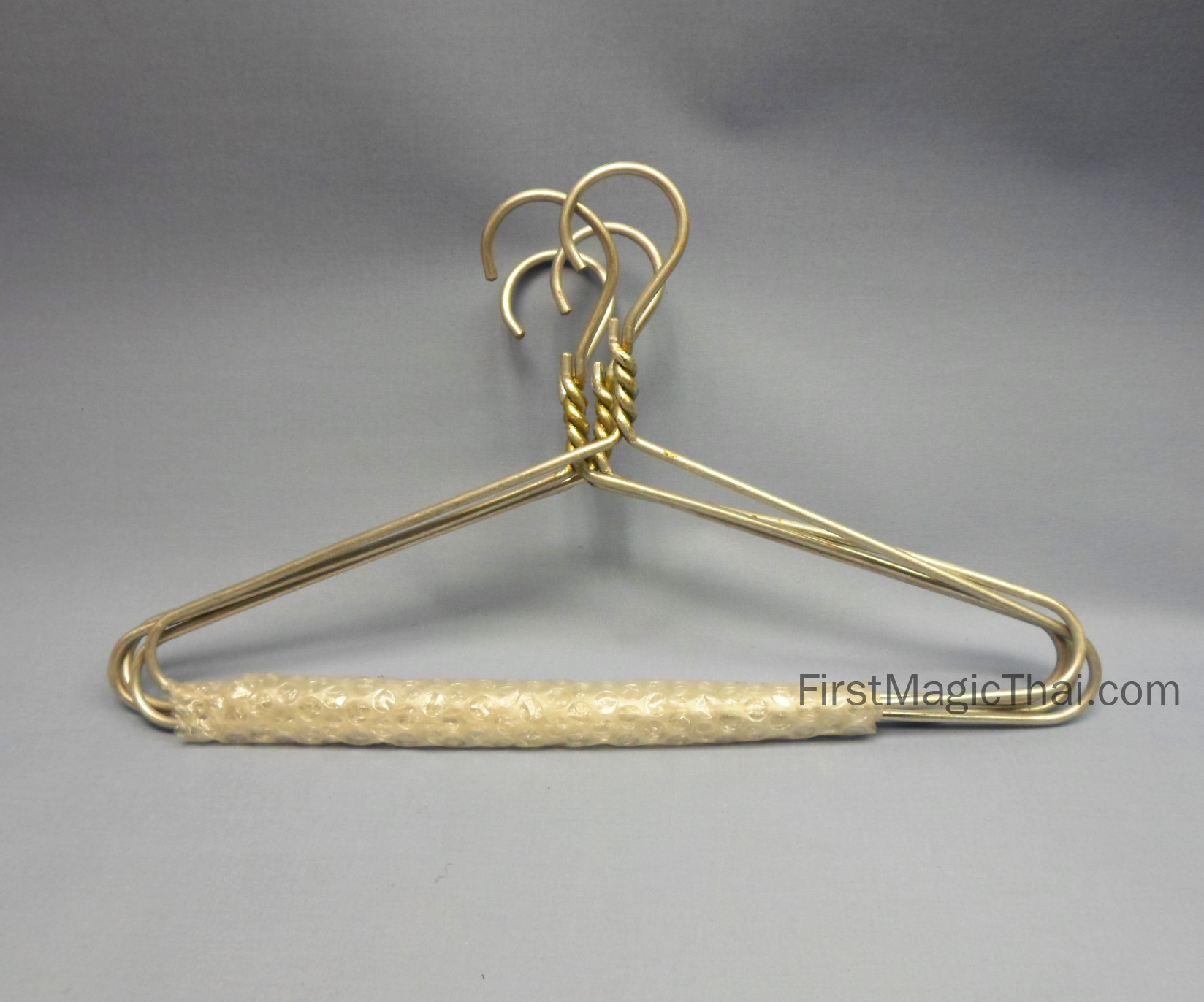 ไม้แขวนเสื้อ (Linking Coat Hangers)