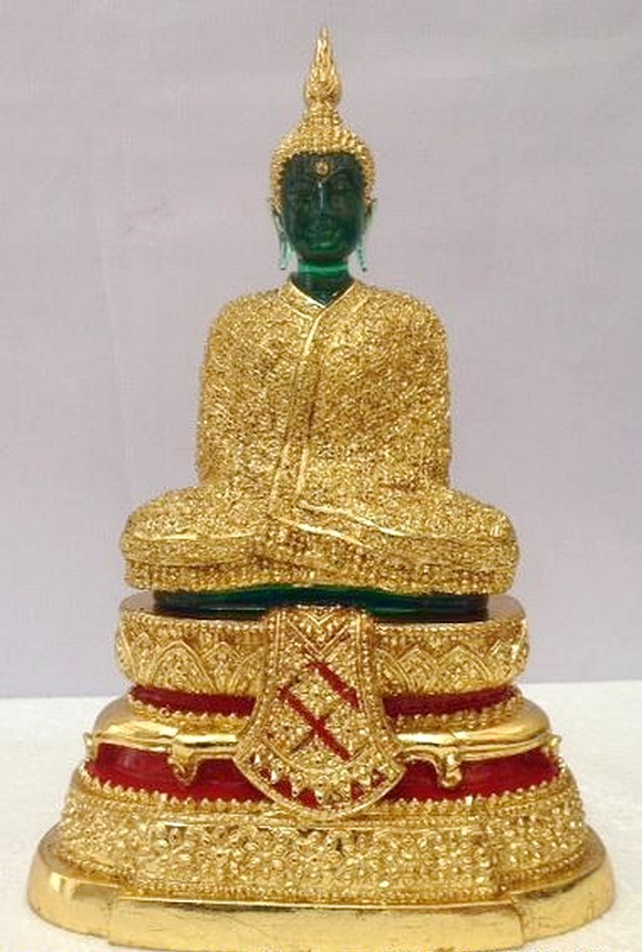 พระแก้วมรกต 5นิ้ว ชุดฤดูหนาว ทองเค