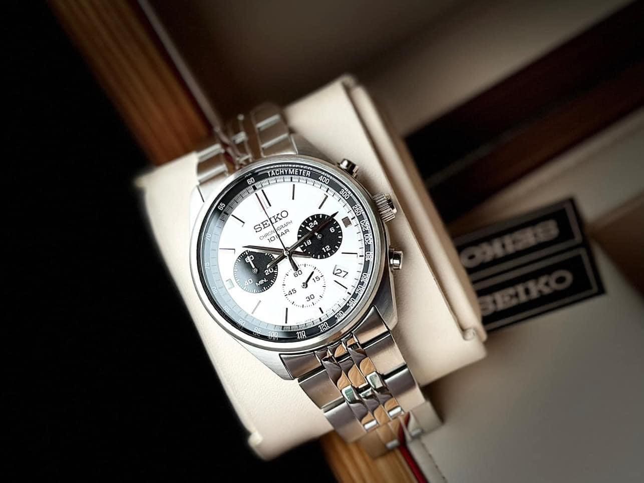 นาฬิกาผู้ชาย SEIKO Quartz Chronograph Racing sports รุ่น SSB425P ไซโก