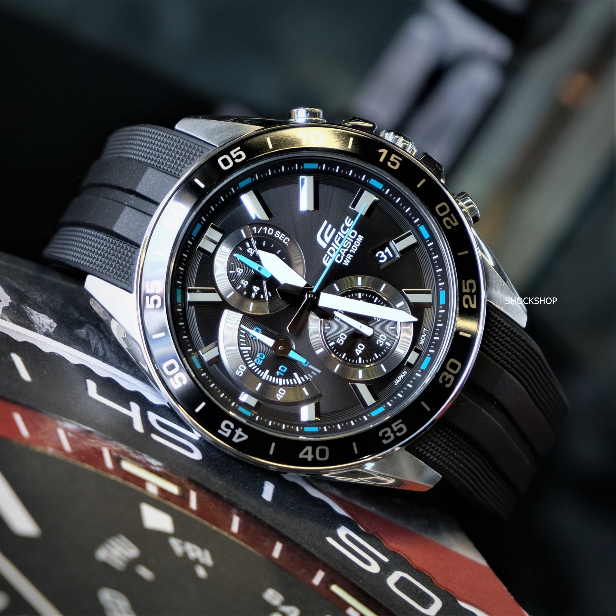 นาฬิกาผู้ชาย Edifice Casio รุ่น EFV-550P-1A คาสิโอ