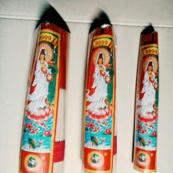 ธูป13" ตราเจ้าแม่กวนอิม กำใหญ่ 700g.