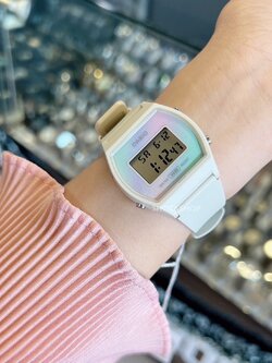 นาฬิกาผู้หญิง CASIO รุ่น LW-205H-8A คาสิโอ