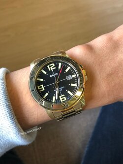 นาฬิกาผู้ชาย Casio รุ่น MTP-VD01G-1BV คาสิโอ